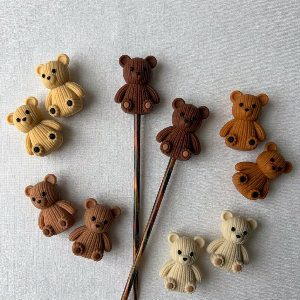 Nadelspitzenschoner „Kleine Strick-Bären“ (2er-Set)