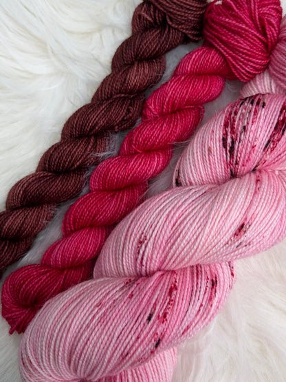 Sweet Cherry - Sock Set Titanium hand-dyed