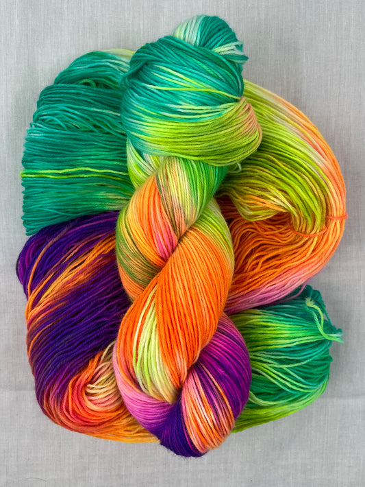Strahlender Farbwirbel - Einfach Socken