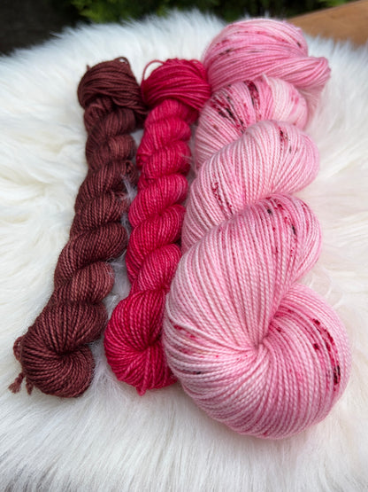 Sweet Cherry - Sock Set Titanium hand-dyed