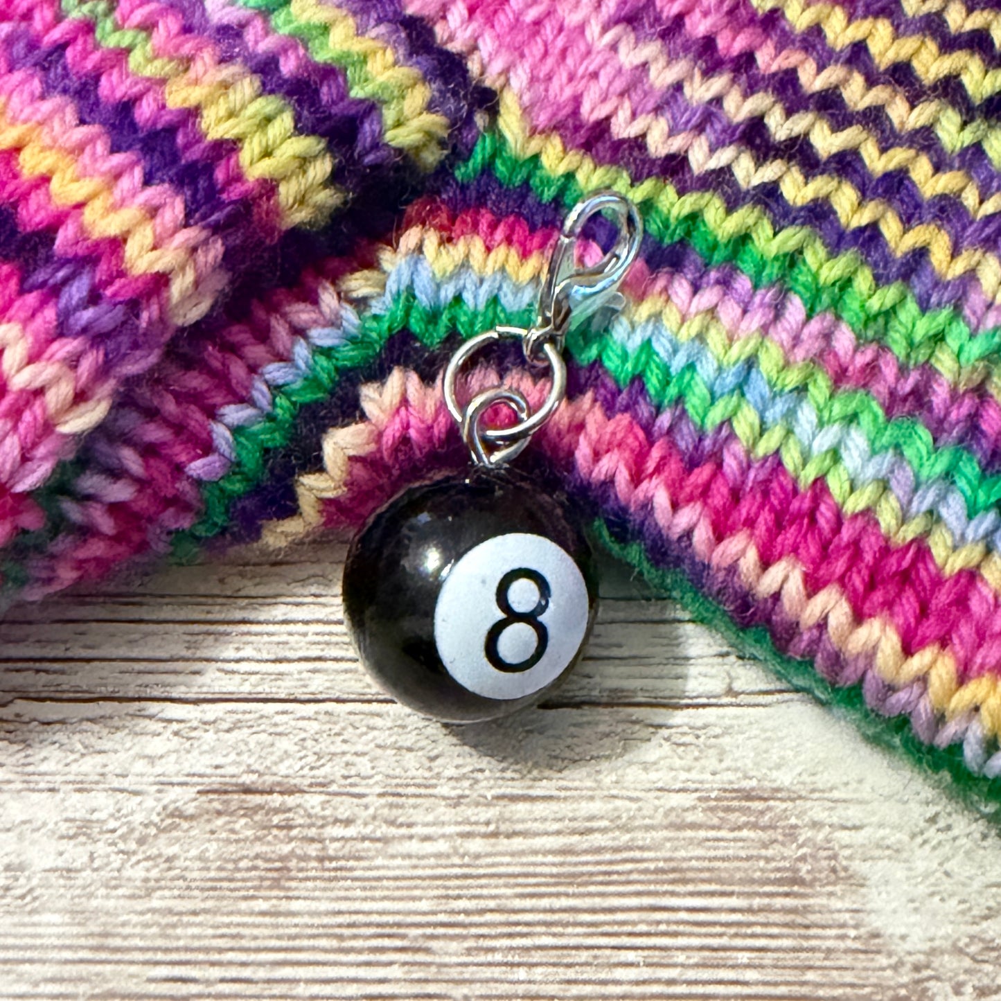 Maschenmarkierer Eightball aus Harz